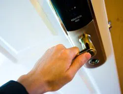 Colorado Springs Master Locksmith Colorado Springs, CO 719-208-3258 Colorado Springs Master Locksmith Colorado Springs, CO 719-208-3258 - com-side